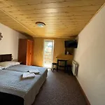 Gory Bed & Breakfast