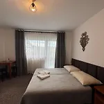 Gory Bed & Breakfast