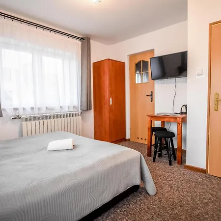 Gory B - Z Widokiem Na Gory Sniadaniami I Sauna 3*