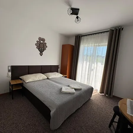 Gory B - Z Widokiem Na Gory Sniadaniami I Sauna 3*
