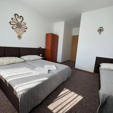 Gory B - Z Widokiem Na Gory Sniadaniami I Sauna