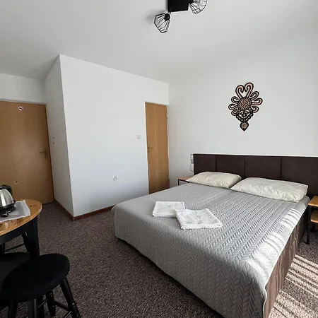 Gory B - Z Widokiem Na Gory Sniadaniami I Sauna Bed & Breakfast