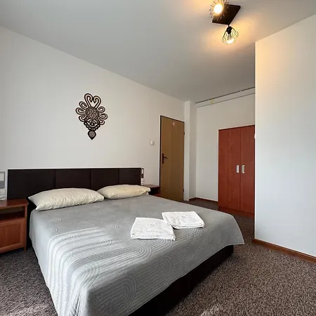 Góry B - Z Widokiem Na Góry śniadaniami I Sauna 3*