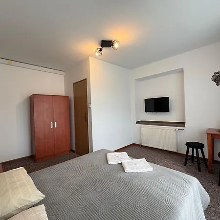 Gory B - Z Widokiem Na Gory Sniadaniami I Sauna Bed and Breakfast