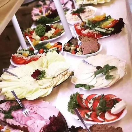 Gory B - Z Widokiem Na Gory Sniadaniami I Sauna